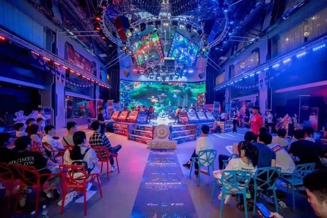 队凭借三位 队凭借三位