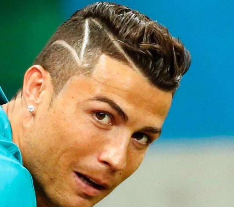 围绕梅西重 围绕梅西重